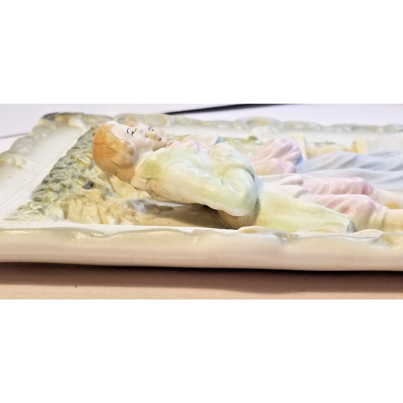 Vintage Pair 3 D Bisque Porcelain Victorian Couple Occupied Japan Wall Plaques - Picture 6 of 16